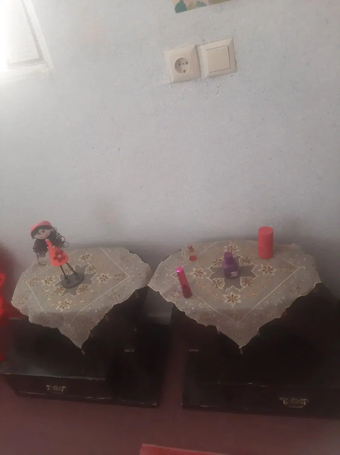 میزارایش ومیزناهارخوری ودوتا کشو همه باهم یک ملیون|میز و صندلی غذاخوری|لردگان, |دیوار