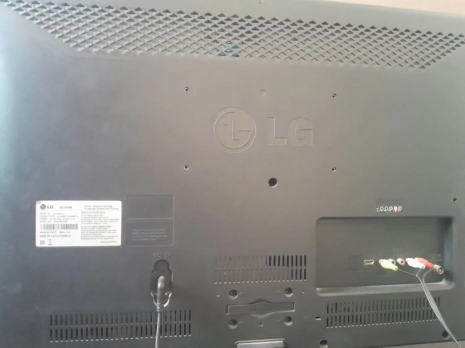 تلوزیون ۳۲ اینچ ال جی|تلویزیون و پروژکتور|کوه چنار, |دیوار