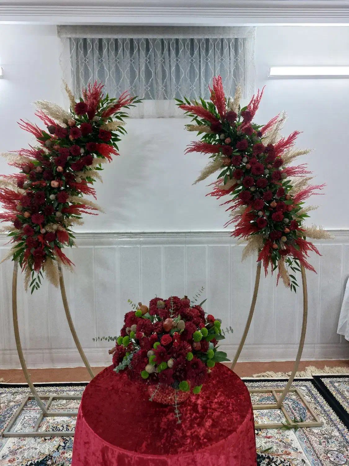 گل آرایی یلدا|گل و گیاه طبیعی|قم, تعویض پلاک|دیوار