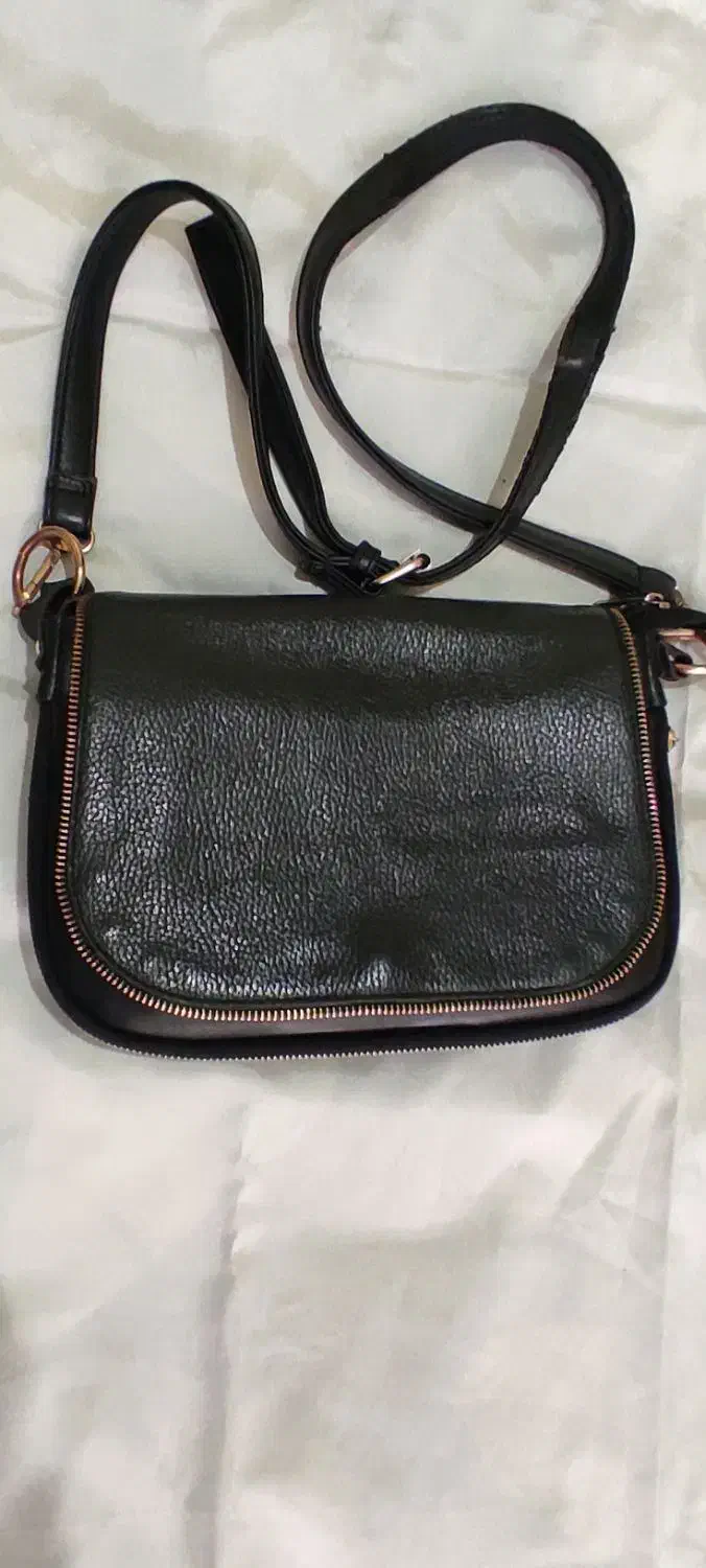 کیف|کیف، کفش، کمربند|نیشابور, مدرس|دیوار