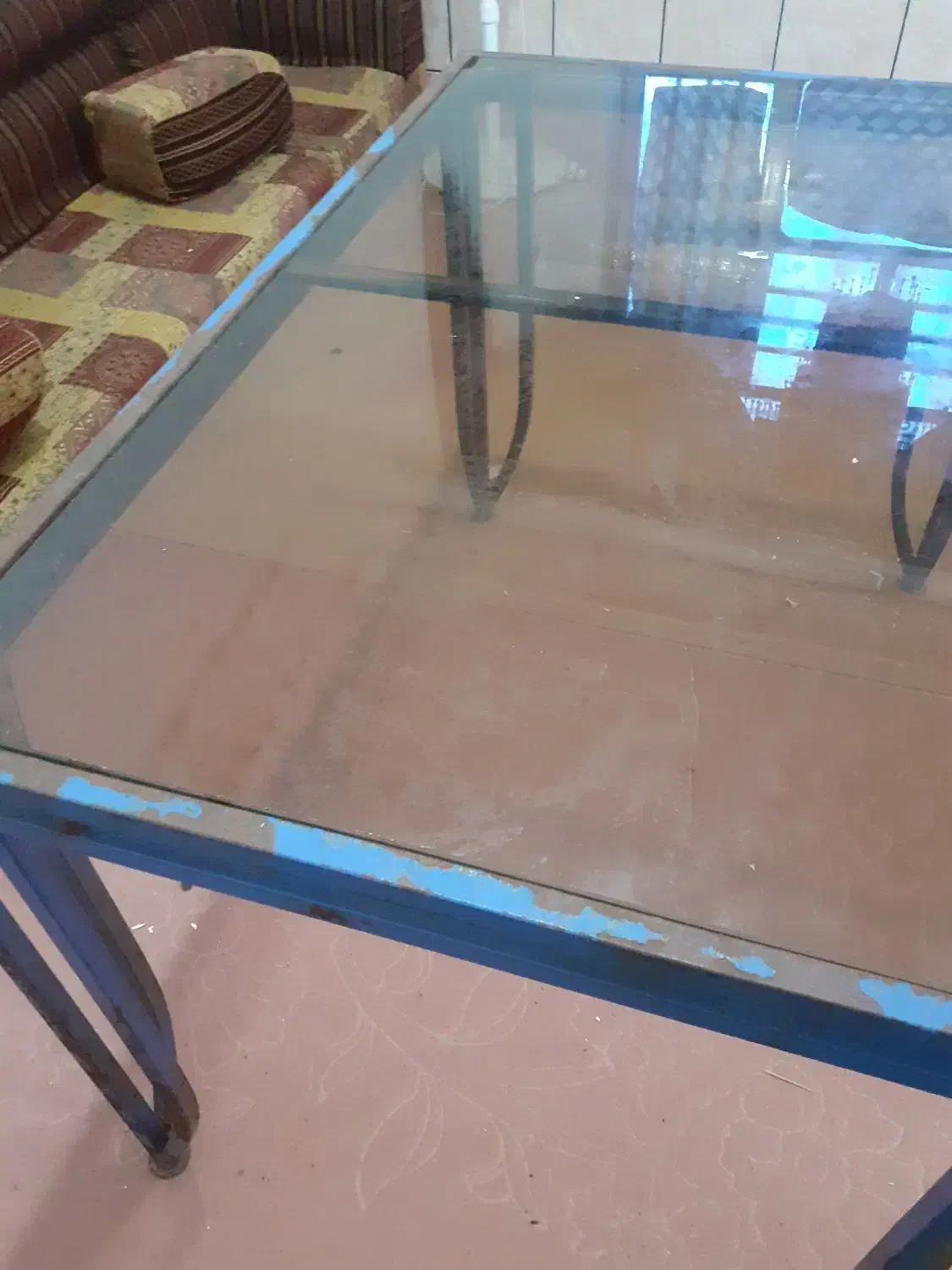 میزآهنی|میز و صندلی غذاخوری|باوی, |دیوار