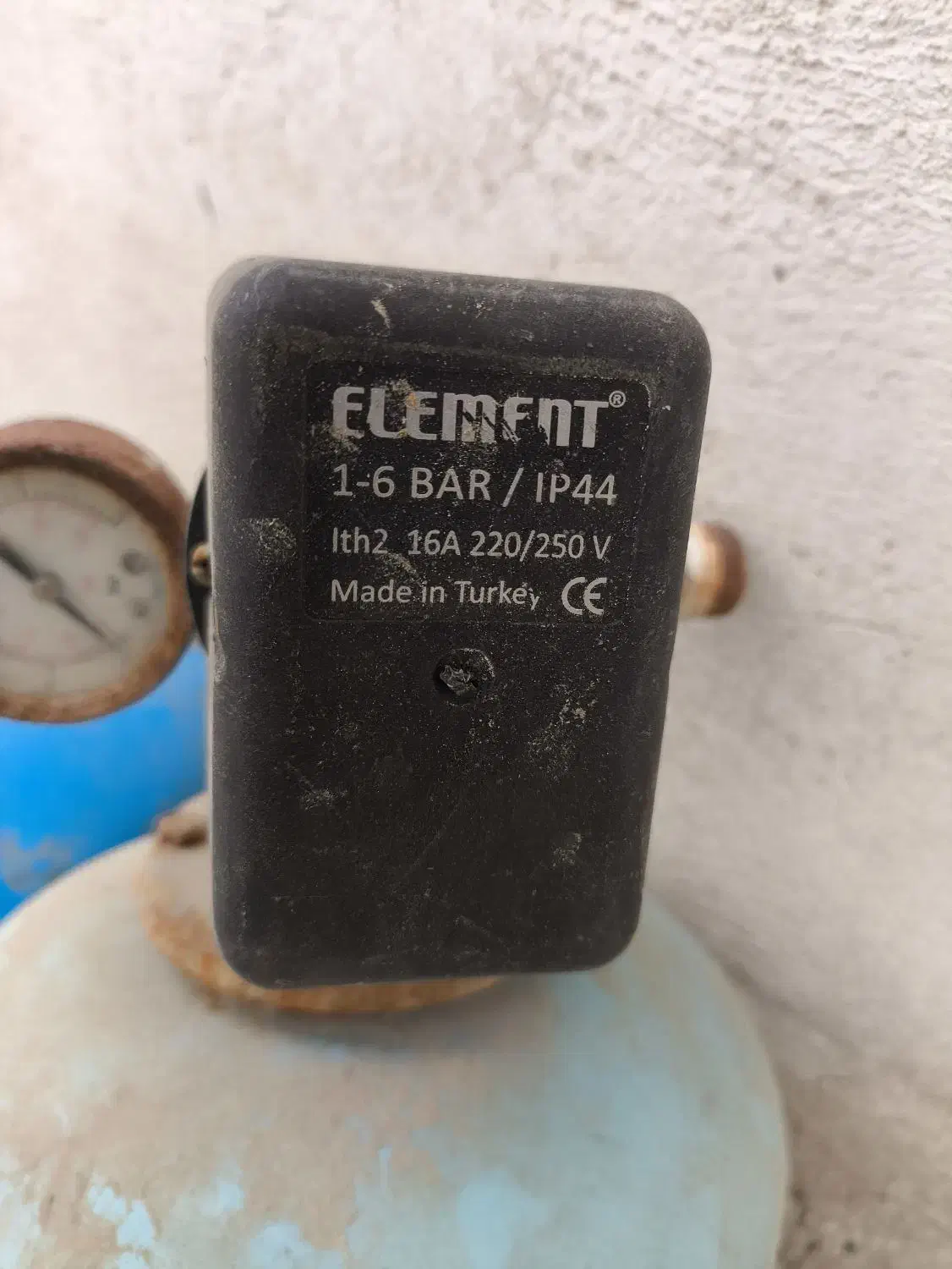 اتوماتیک و مخزن پمپ آب|مصالح و تجهیزات ساختمان|آبادان, |دیوار