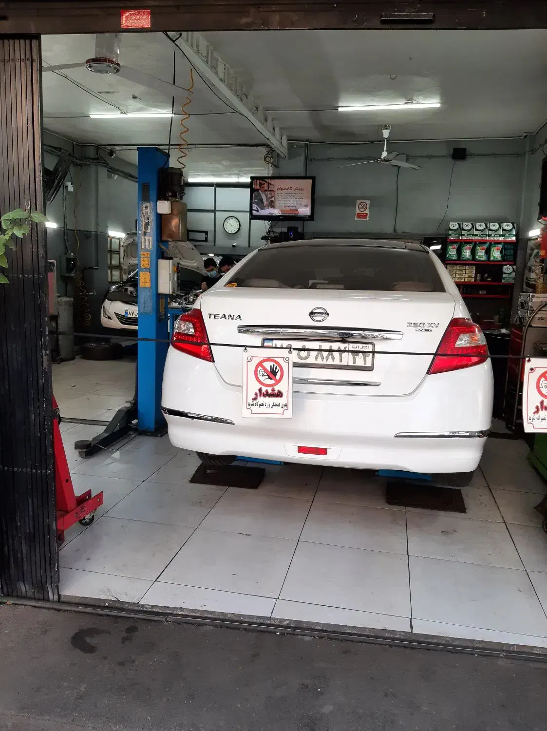 مکانیک نیمه ماهر و دست به آچار خودرو|استخدام صنعتی، فنی، مهندسی|تهران, نارمک جنوبی|دیوار