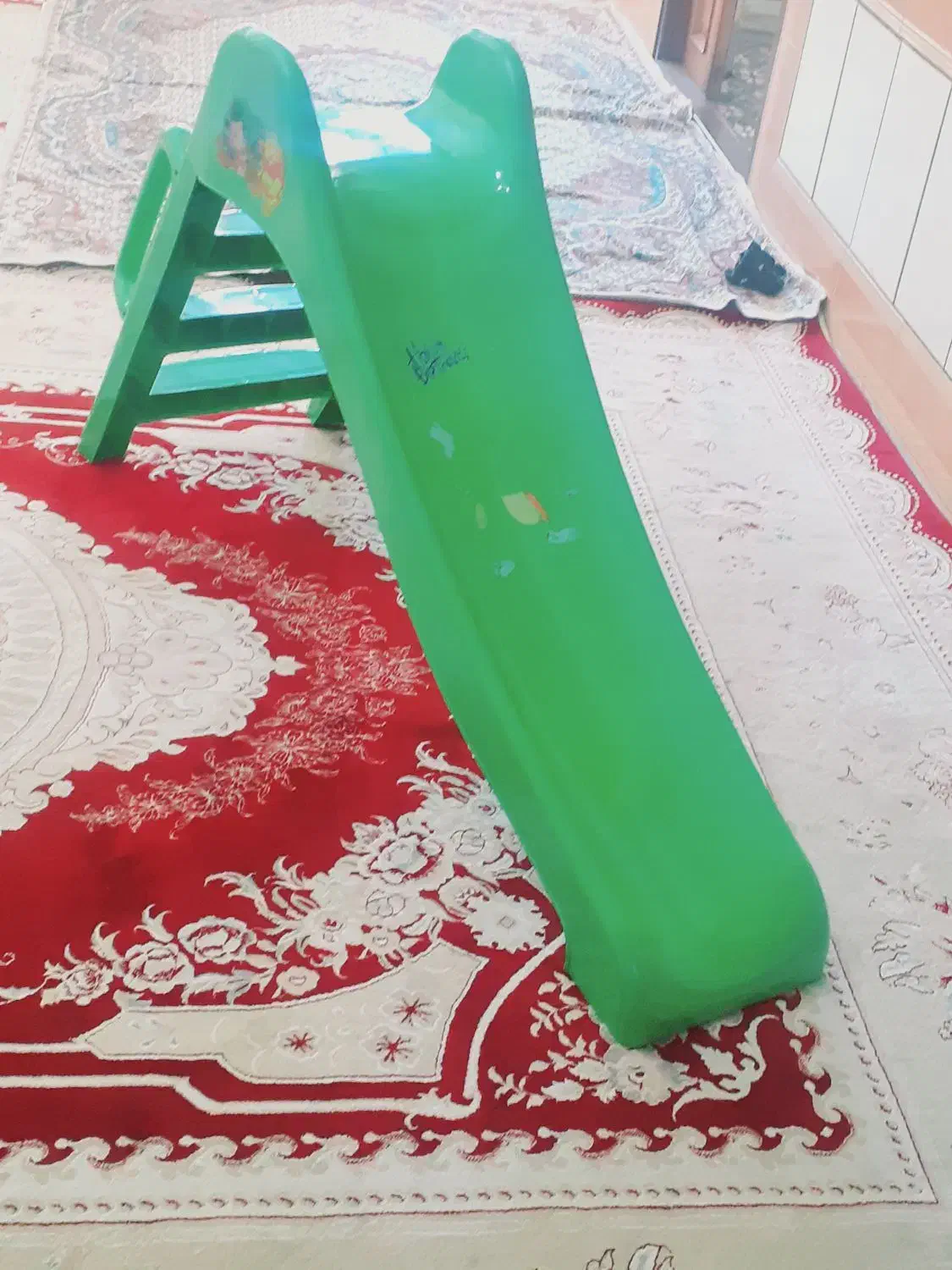 سرسره نو|اسباب‌‌بازی|دورود, |دیوار