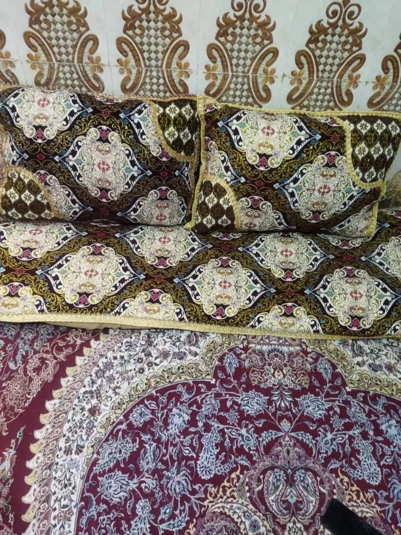 دو عدد فرش 12 متری با پشتی و زیر انداز|فرش|چابهار, |دیوار