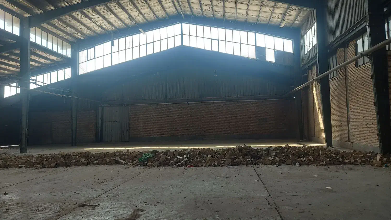 سوله ۸۰۰متر برق۴۰۰آمپرالبرزکد۸۶.املاک.صنعتی.کرمی|اجارهٔ دفتر صنعتی، کشاورزی، تجاری|الوند, |دیوار