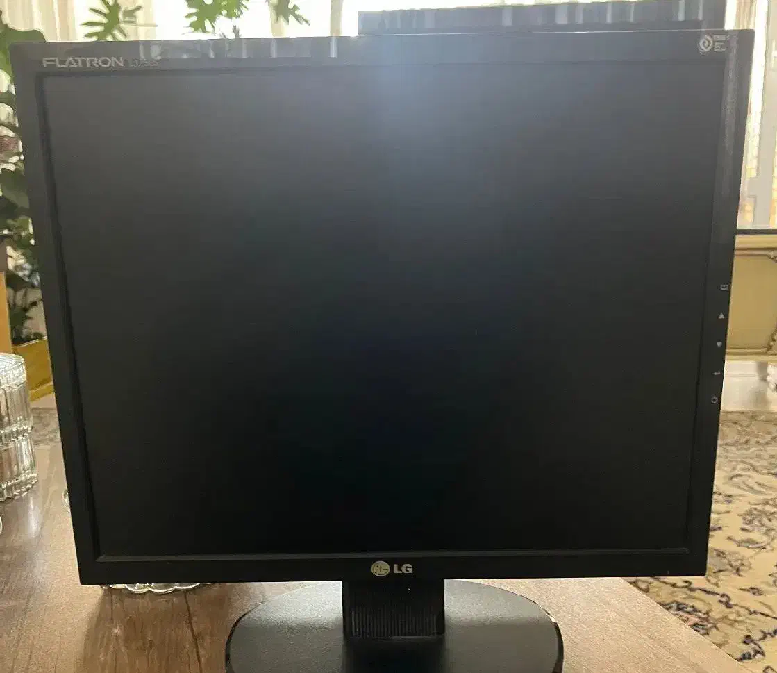 مانیتور السیدی 17 اینچ مدل الجی|قطعات و لوازم جانبی رایانه|اصفهان, شهید رجایی|دیوار