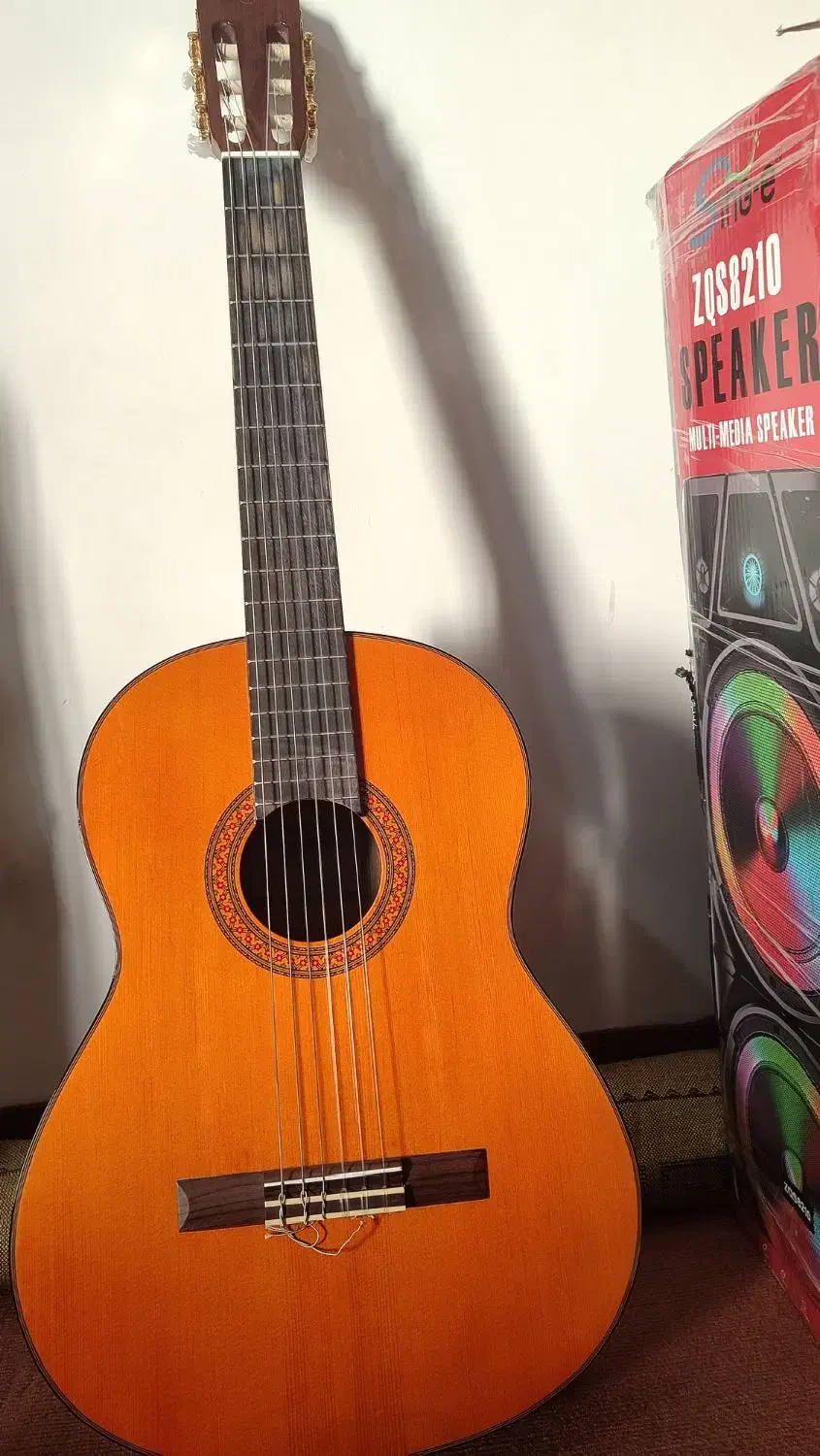 گیتار yamaha c70|گیتار، بیس، امپلیفایر|گرگان, |دیوار