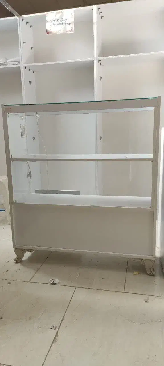 قفسه،میز پیشخوان،رگال قیمت بسیار مناسب|فروشگاه و مغازه|قم, پردیسان|دیوار