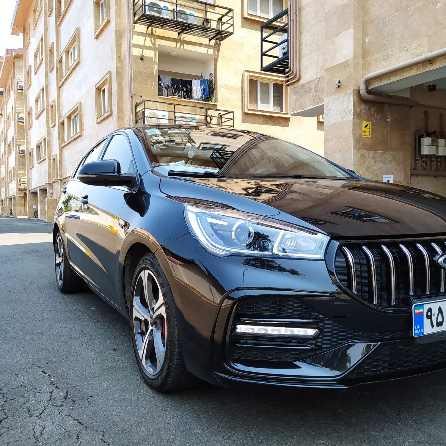 ٪20 تخفیف اجرای سرامیک ،پولیش واکس ،صفرشویی تخصصی|خدمات موتور و ماشین|رشت, نیروی دریایی|دیوار