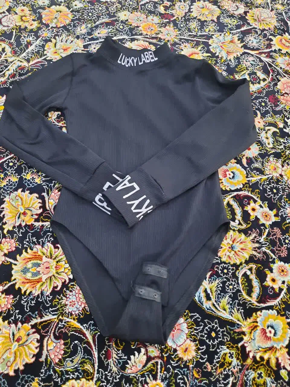 لباس|لباس|اراک, |دیوار