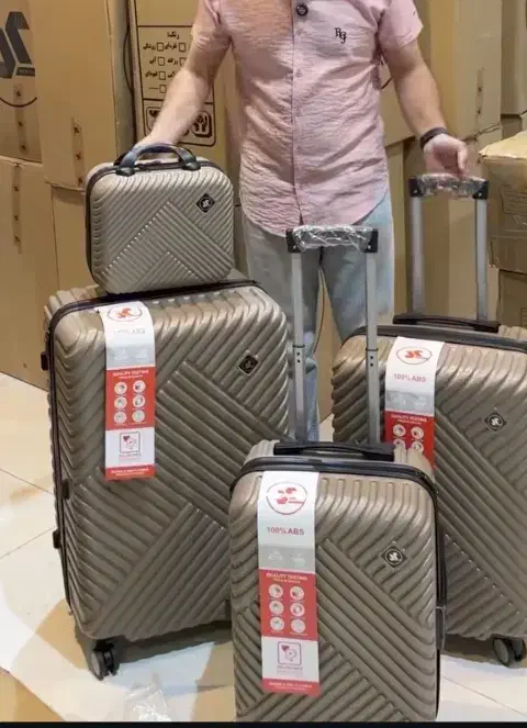 سرویس چمدان با کیفیت در چند رنگ زیبا|کیف، کفش، کمربند|نورآباد, |دیوار