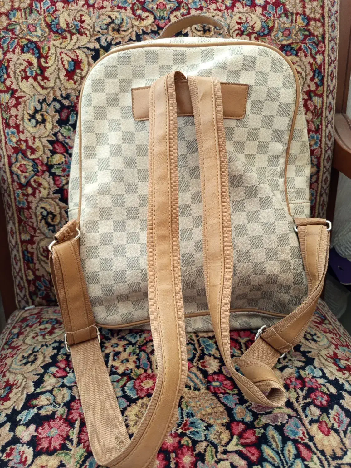 کیف|کیف، کفش، کمربند|کرمان, |دیوار