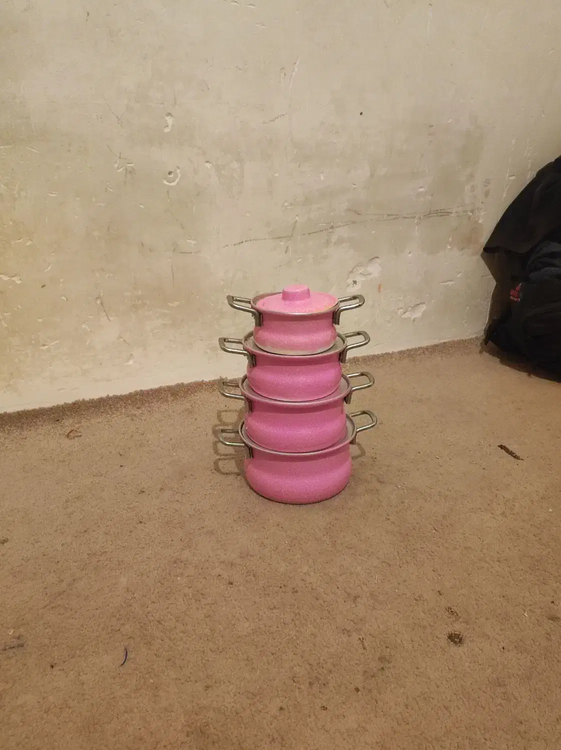 قابلمه۸پارچه|ظروف پخت‌وپز|ایلام, |دیوار