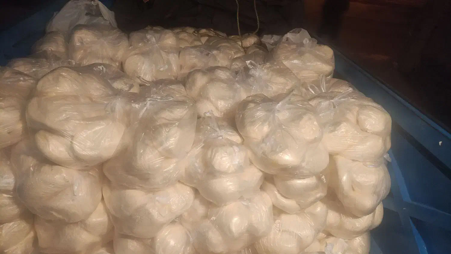 روغن زرد کره دوغی|خوردنی و آشامیدنی|میانه, |دیوار