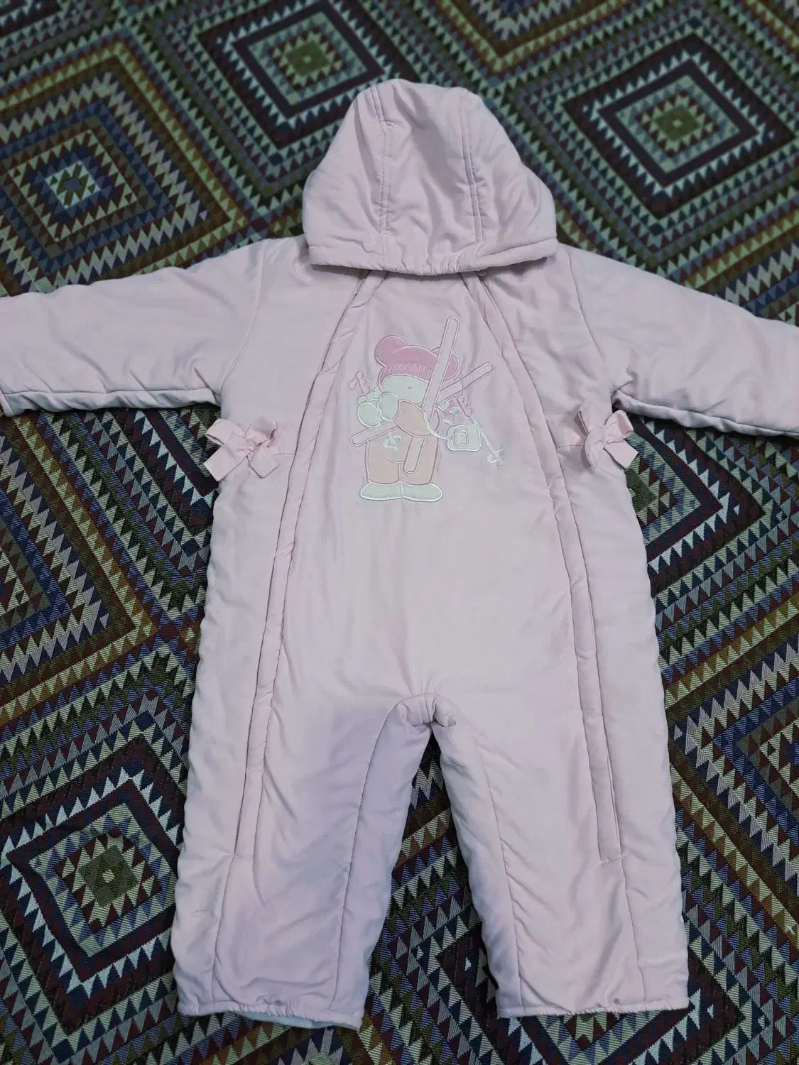 کاپشن سرهمی|کفش و لباس بچه|ری, شهید غیوری (ابن باویه)|دیوار