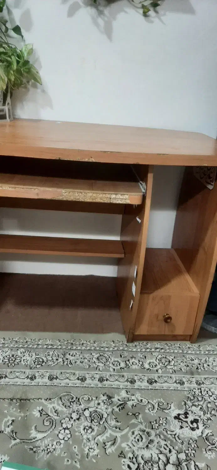 میز کامپیوتر|میز تحریر و کامپیوتر|گلبهار, شهر جدید گلبهار|دیوار