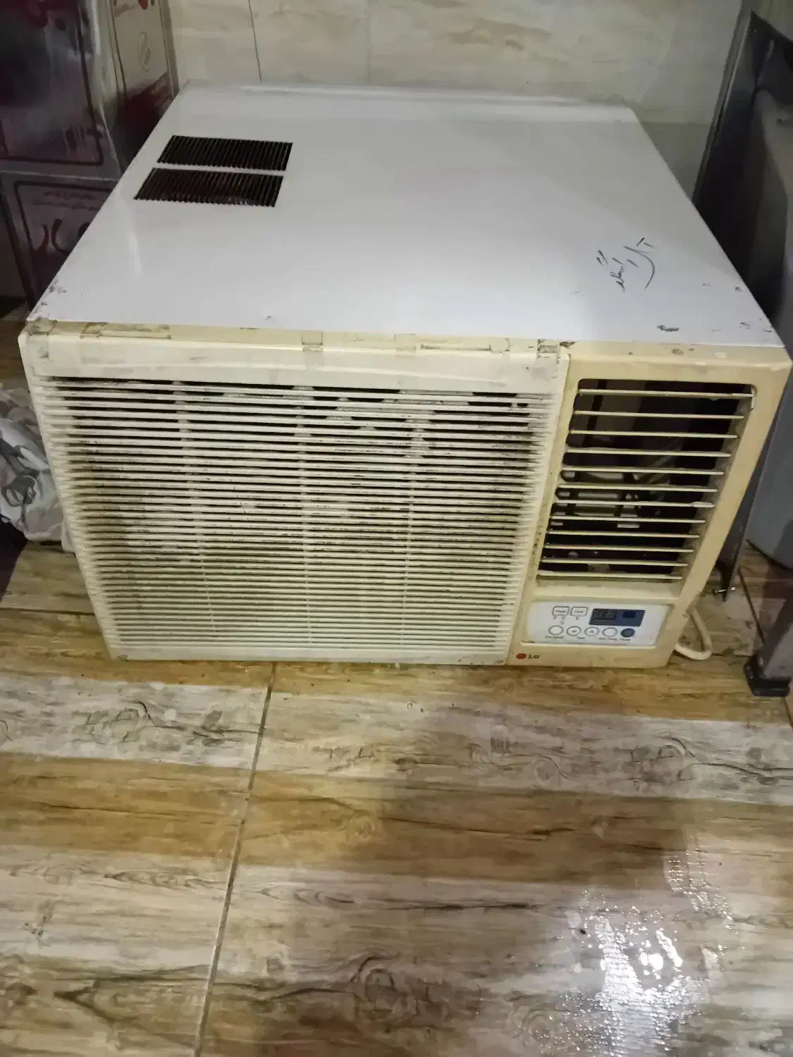 کولر تمیز|کولر گازی و فن‌کوئل|لاهیجان, شقایق|دیوار