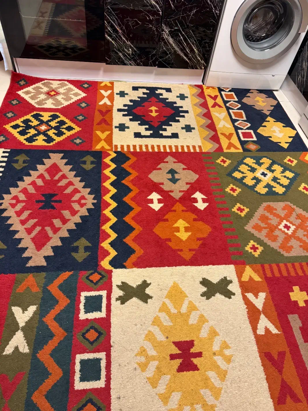 فرش ماشینی طرح گلیم بسیار زیبا و خوش رنگ|فرش|تهران, شهرک پرواز|دیوار