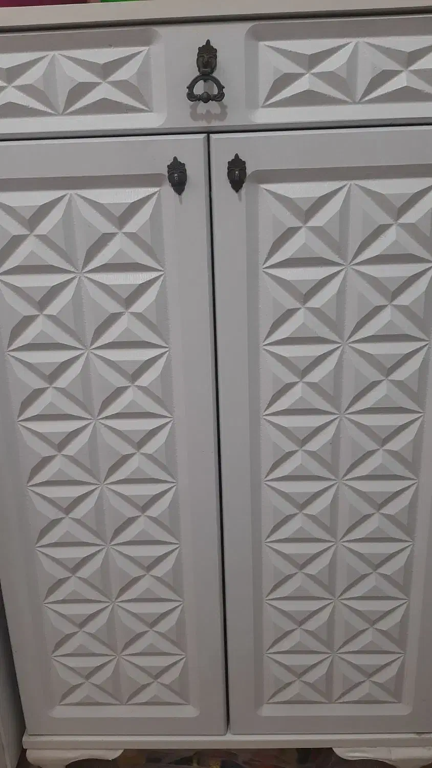 جاکفشی|جاکفشی، کمد، دراور|رباطکریم, رباطکریم|دیوار