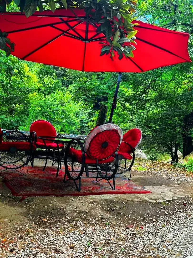 صندلی فلزی گلبرگ ضد زنگ مخصوص ویلا و باغ نوشهر|صندلی و نیمکت|نوشهر, |دیوار