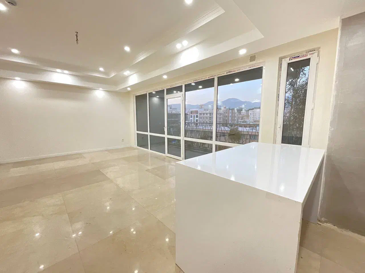 ۱۶۰متر /۳خواب / نوساز/ ۲پارکینگ