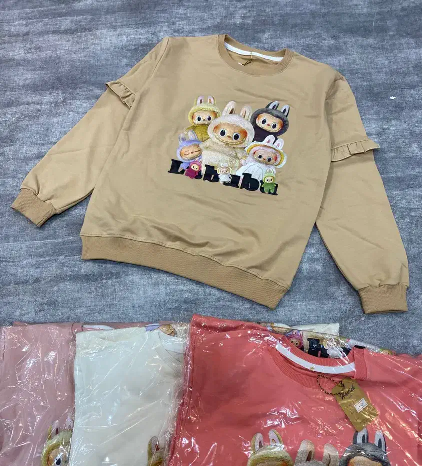 لباس عمده|کفش و لباس بچه|مشهد, سمزقند|دیوار