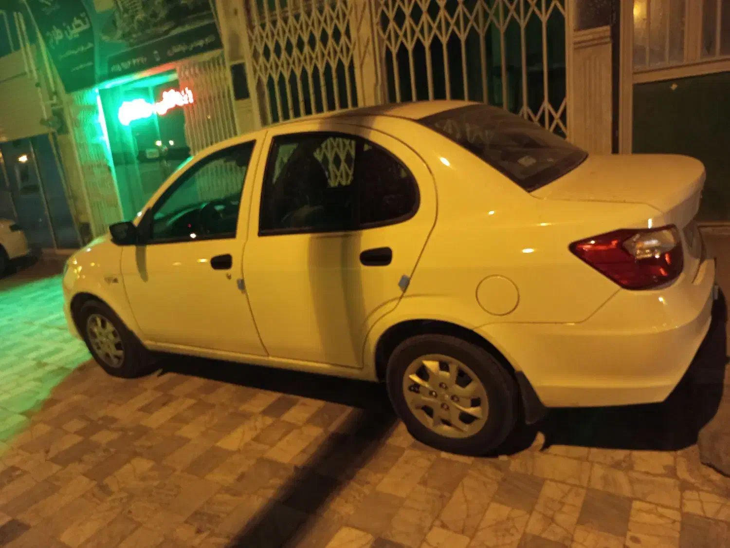 ساینا اس ۴۰۴|خودرو سواری و وانت|درمیان, |دیوار