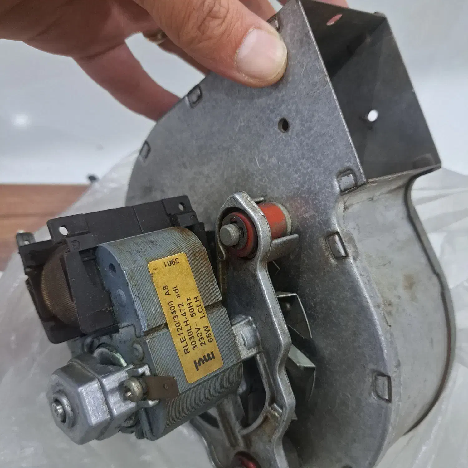 فن پکیج سالم کارکرده|آبگرمکن، پکیج، شوفاژ|تهران, فلسطین (میدان انقلاب)|دیوار