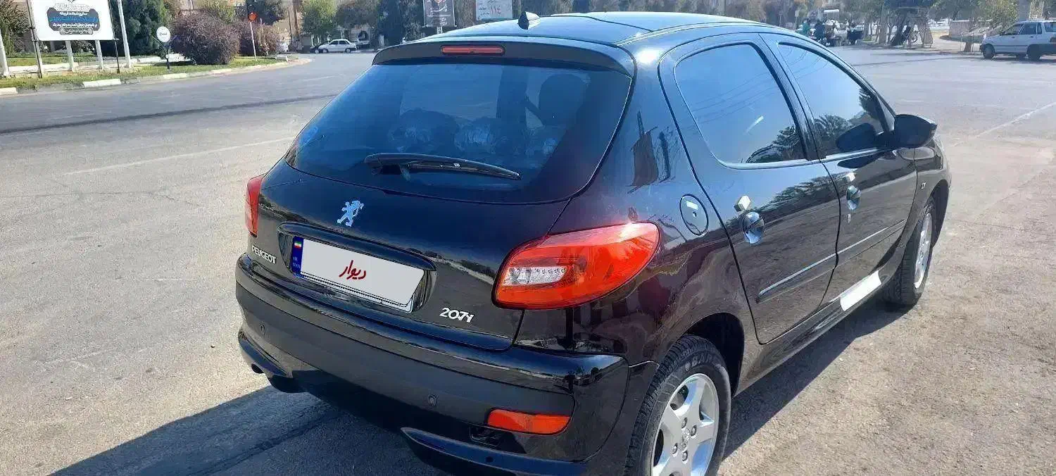 پژو 207 پانوراما سقف شیشه ای مشکی|خودرو سواری و وانت|زرقان, |دیوار