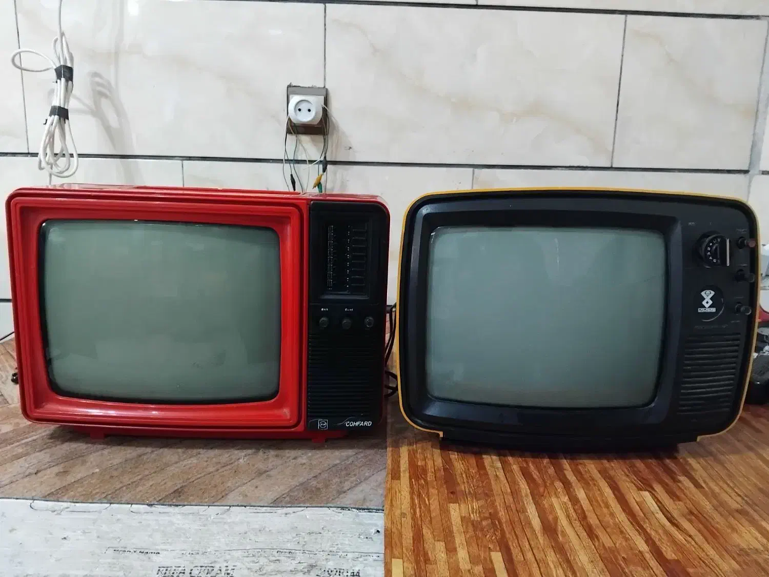 تلوزیون سیاه سفید نو و سالم|تلویزیون و پروژکتور|فارسان, |دیوار