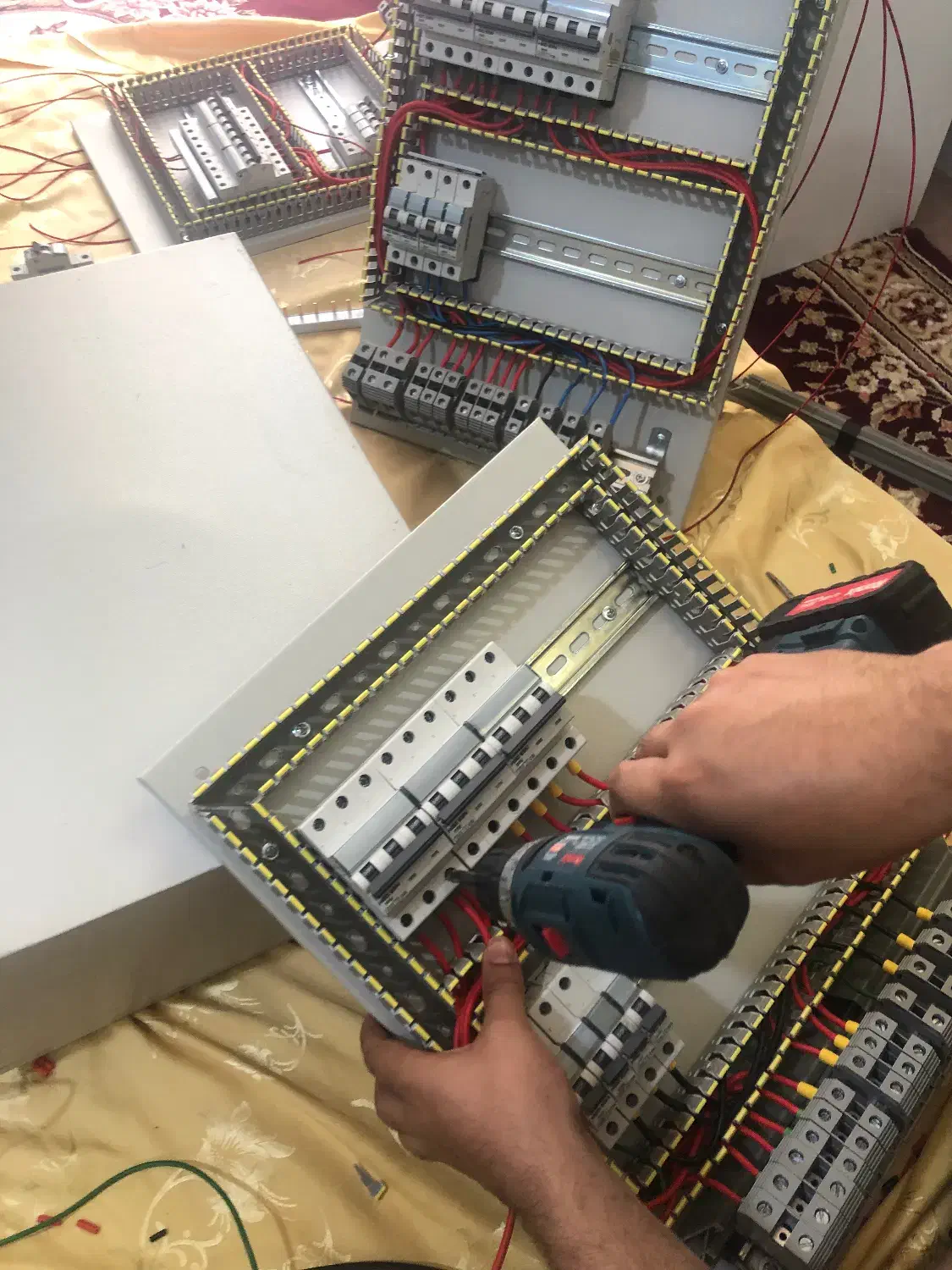 برقکار صنعتی|خدمات پیشه و مهارت|نظرآباد, نظرآباد|دیوار