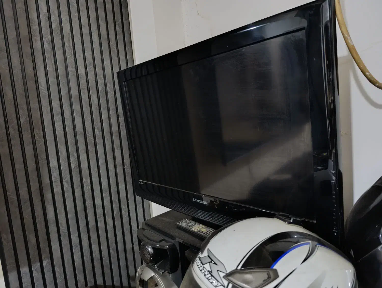 تلویزیون 42 LCD سامسونگ|تلویزیون و پروژکتور|رامسر, |دیوار