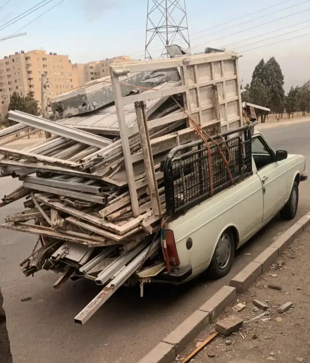 خرید ضایعات آهن در پنجره آلومینیوم|عمدهفروشی|مشهد, هنرستان|دیوار