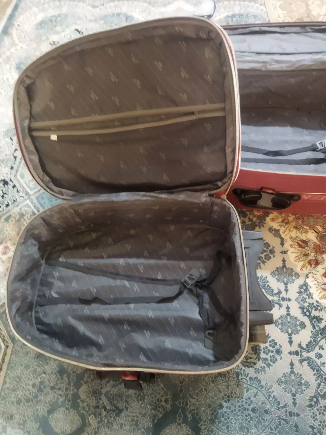 چمدان|کیف، کفش، کمربند|مشکین‌دشت, |دیوار