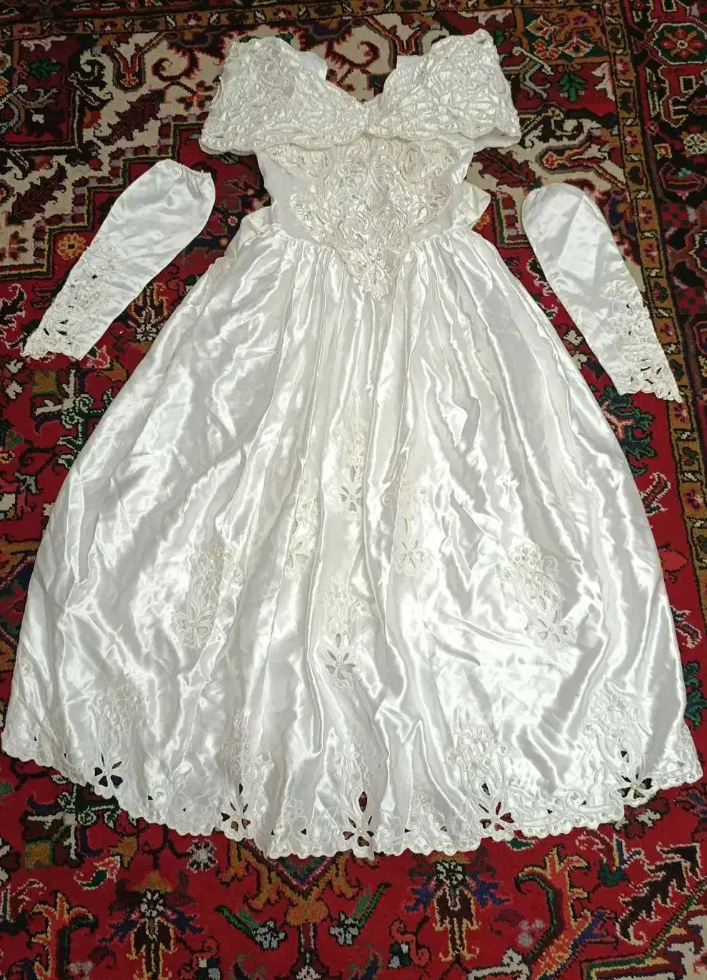 لباس عروس|لباس|تبریز, |دیوار