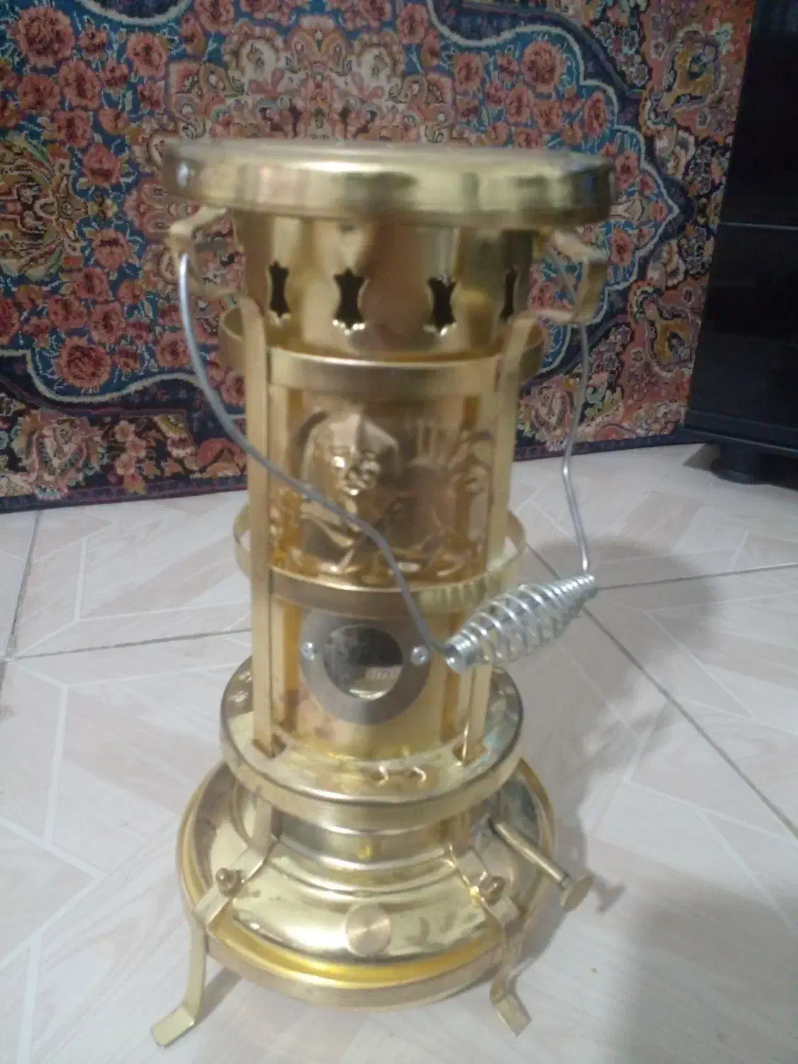 دکوری|کلکسیون اشیاء عتیقه|قدس, شهر‌قدس|دیوار