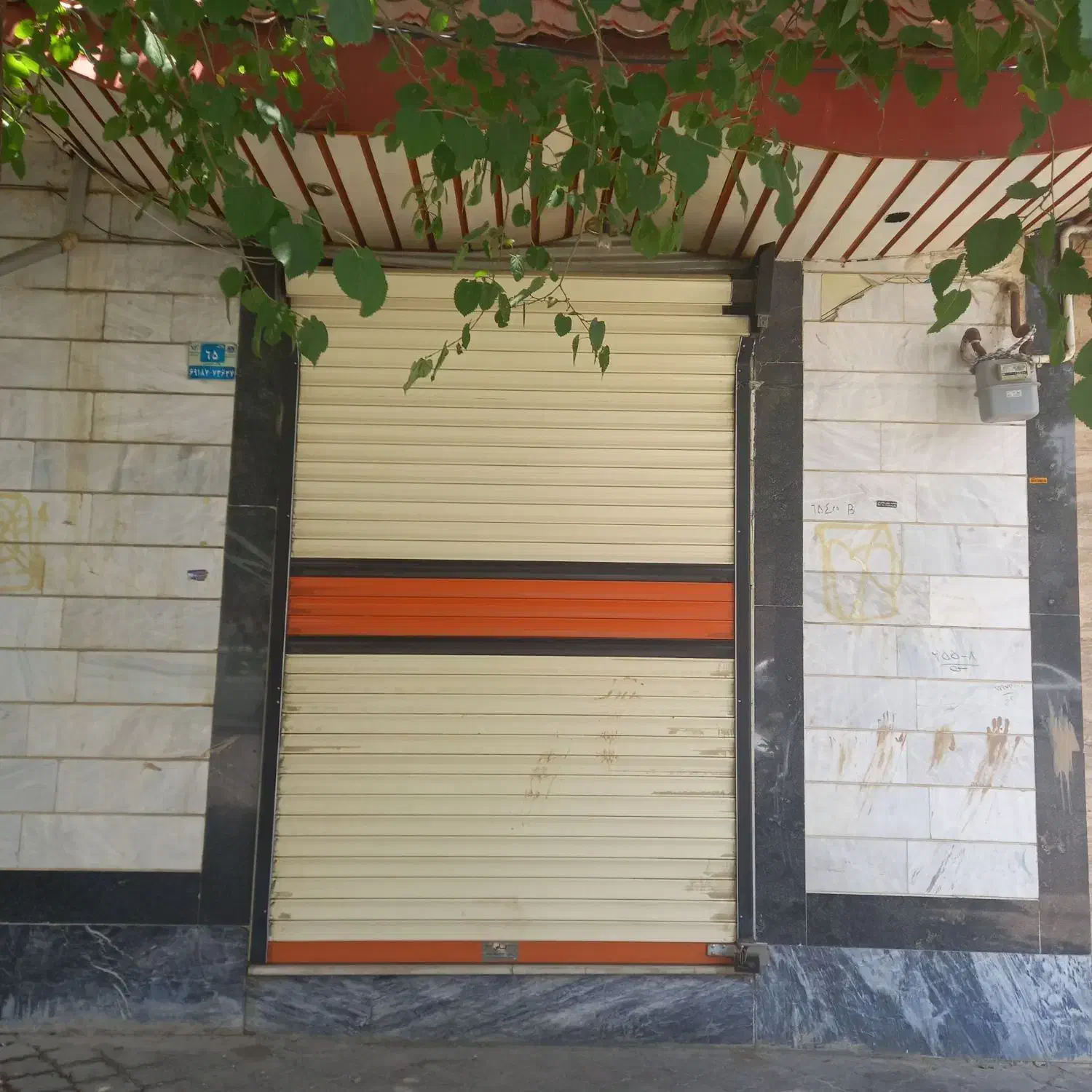 مغازه|اجارهٔ مغازه و غرفه|بروجرد, |دیوار