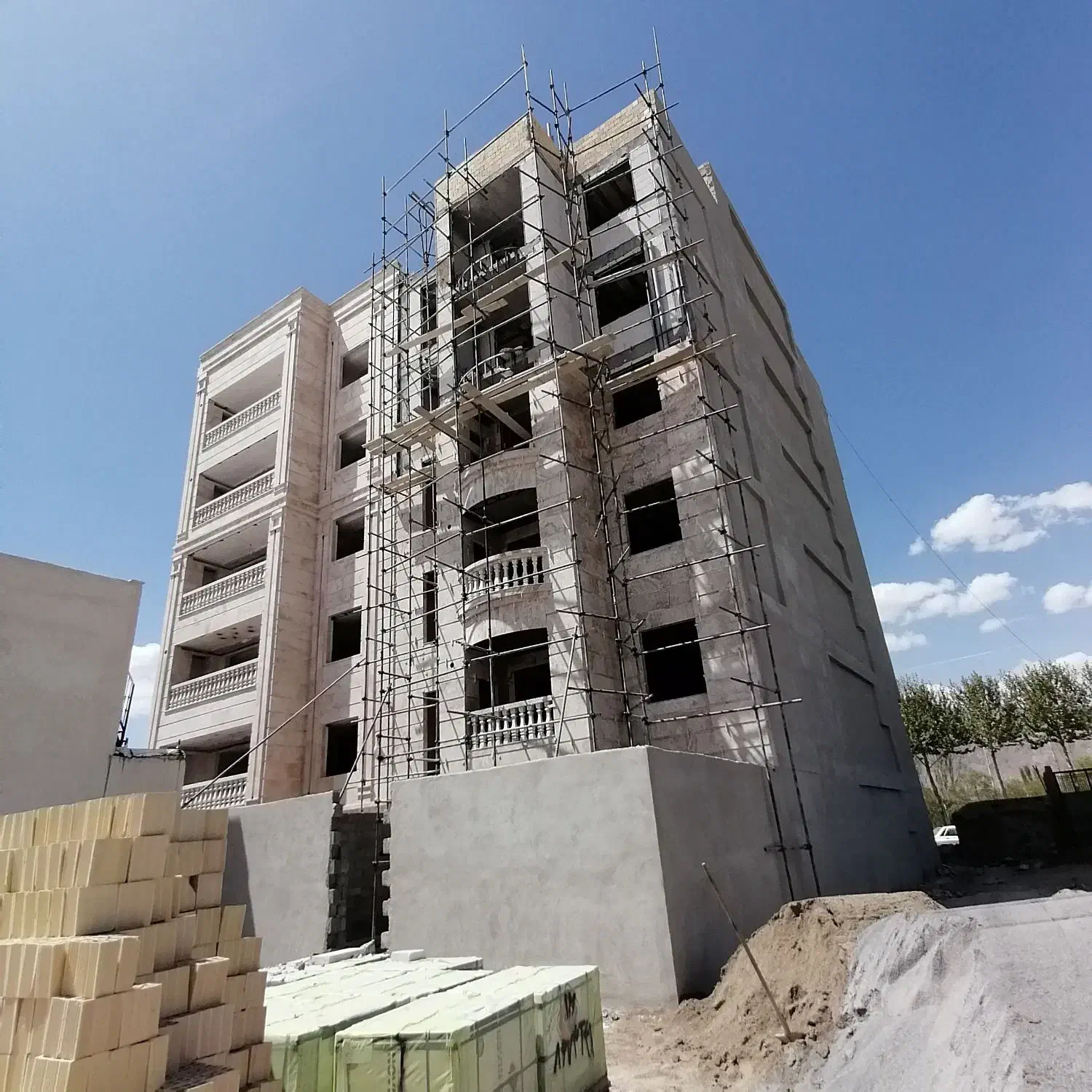 شاگرد سنگ کار.|استخدام معماری، عمران و ساختمانی|گلپایگان, |دیوار
