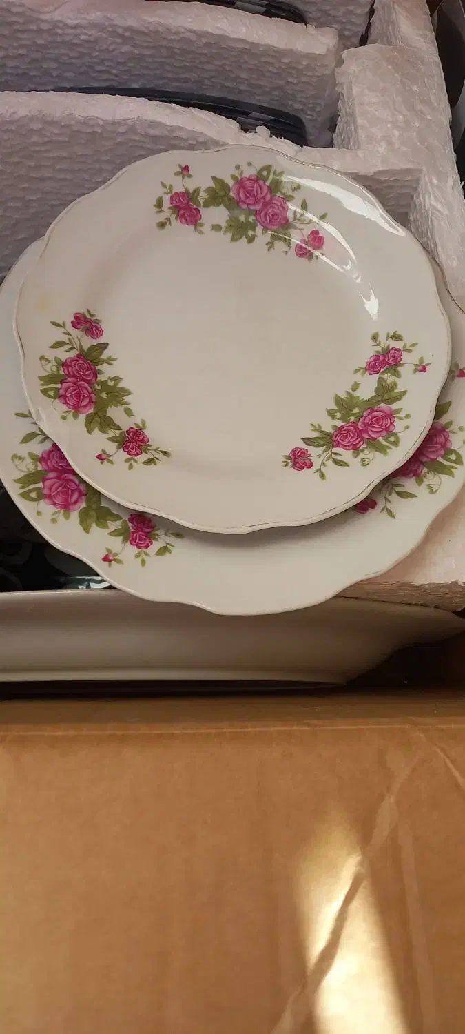 سرویس آیروپال و گلسرخی|ظروف سرو و پذیرایی|کرمانشاه, |دیوار