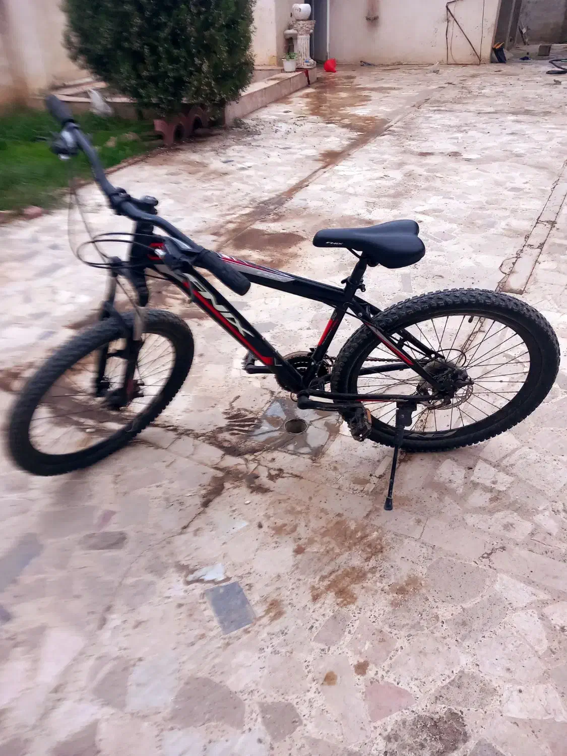 دوچرخه|دوچرخه، اسکیت، اسکوتر|شفت, |دیوار