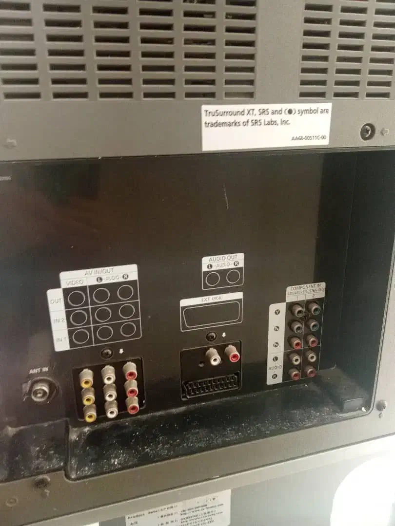 تلویزیون سامسونگ ۵۸ اینچ به همراه میز تلویزیون|تلویزیون و پروژکتور|نمین, |دیوار