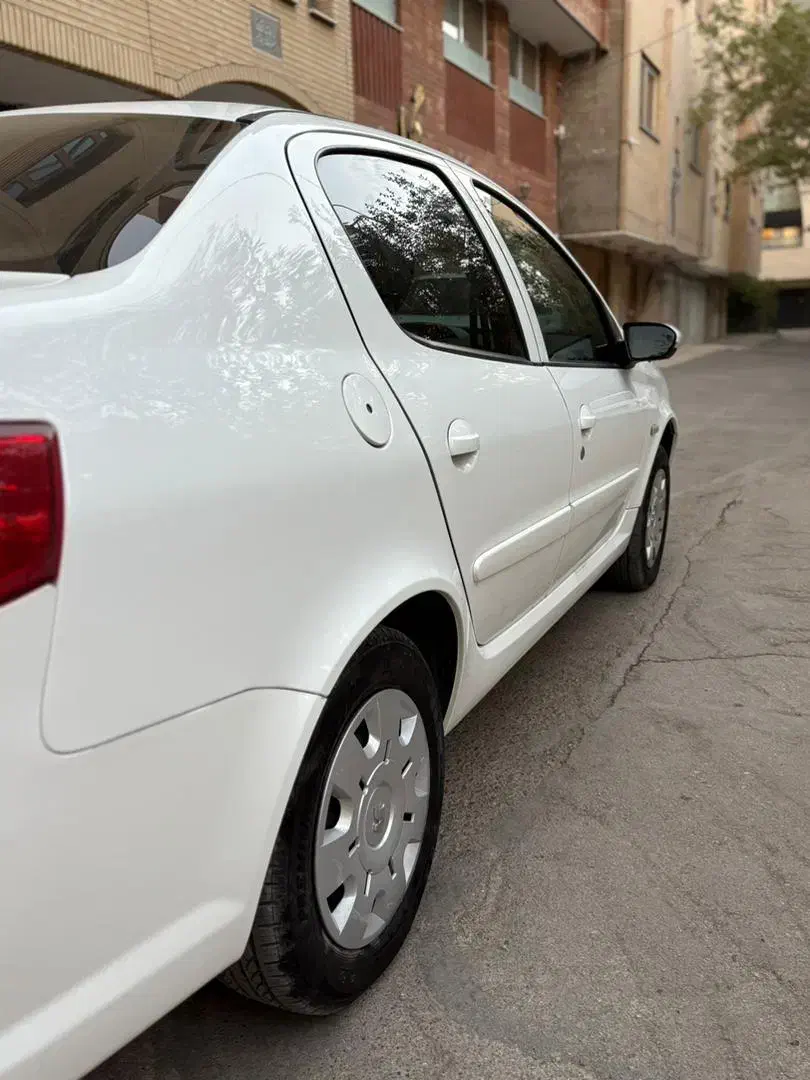 رانا پلاس 1401 کم کار|خودرو سواری و وانت|اصفهان, برازنده|دیوار