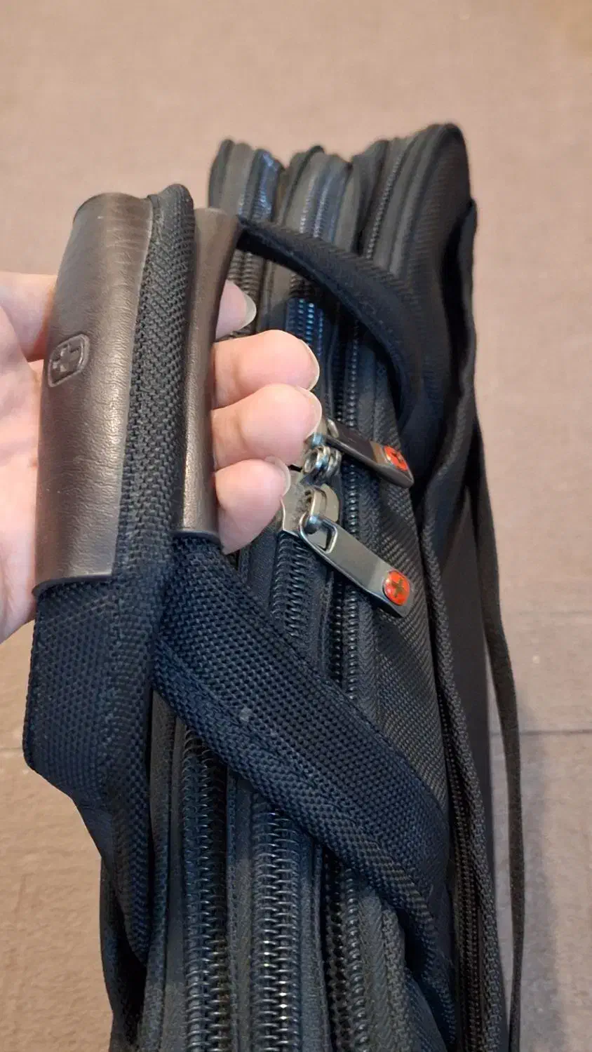 کیف برند Swiss Gear|کیف، کفش، کمربند|پردیس, فاز ۳|دیوار