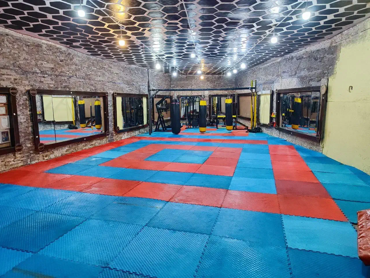 اجاره سانس صبح برای بانوان|اجارهٔ مغازه و غرفه|ارومیه, |دیوار