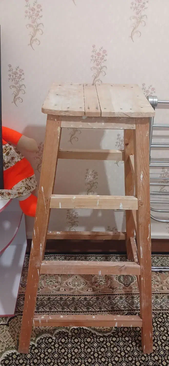 چهارپایه چوبی|صندلی و نیمکت|اردبیل, |دیوار