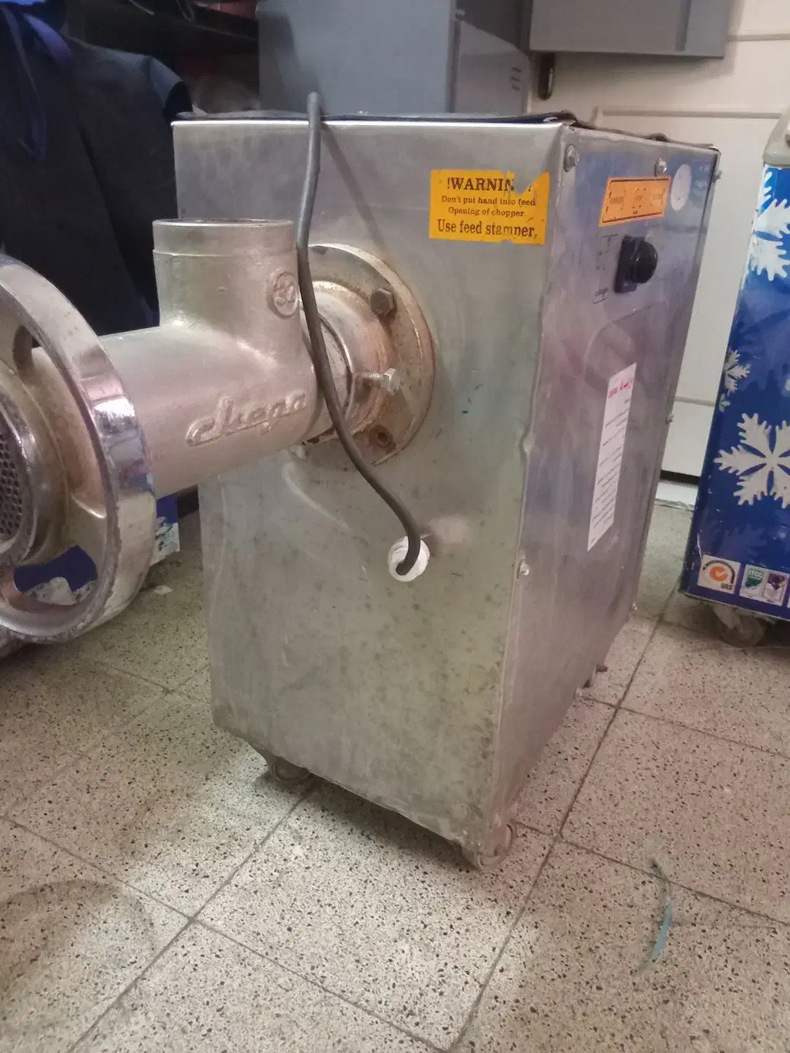 چرخ گوشت چگا ۳۲|خردکن، آسیاب، غذاساز|ری, دیلمان|دیوار