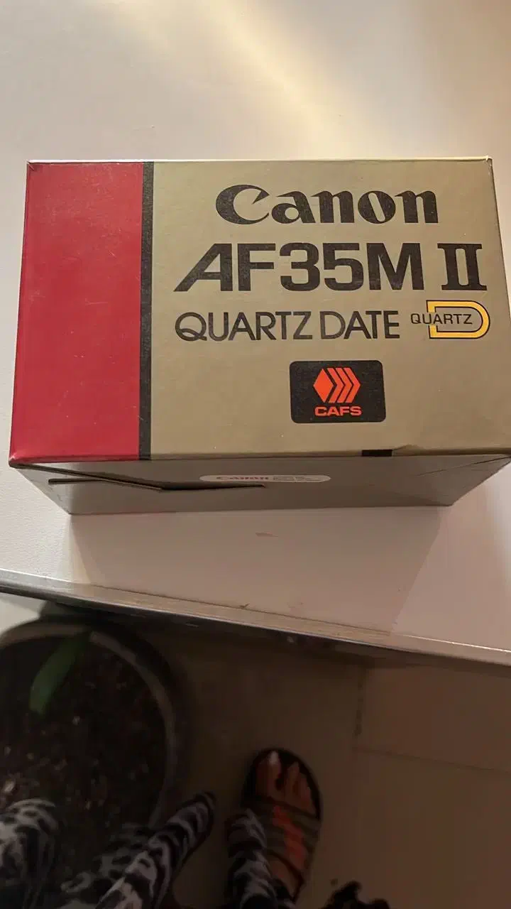 دوربین عکاسی کلکسیونی کانن|کلکسیون اشیاء عتیقه|هشتگرد, مدرس|دیوار