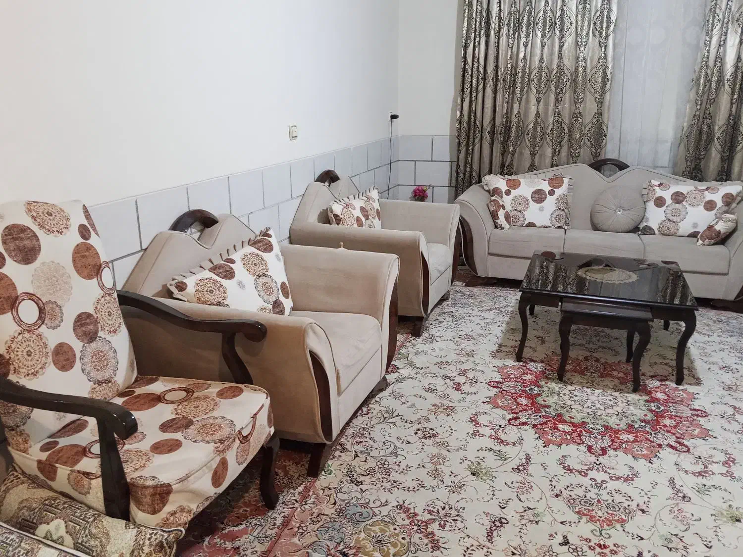 مبل|مبلمان خانگی و میز عسلی|شازند, |دیوار