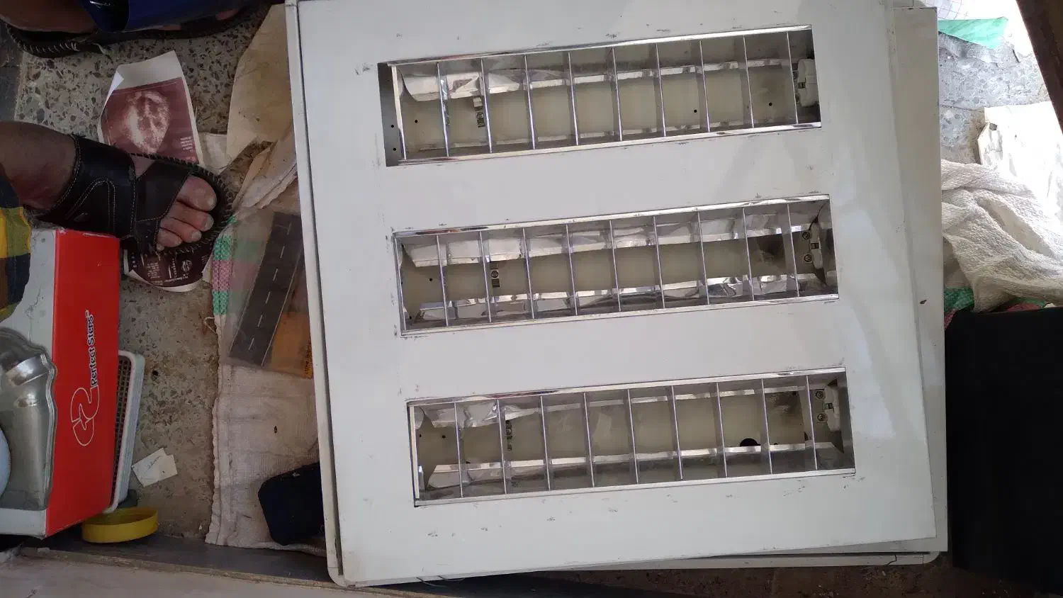 چهارعدد چراغ.سقفی|لامپ و چراغ|شهرکرد, |دیوار